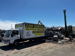 Best Commercial Junk Removal  in Leesburg, OH